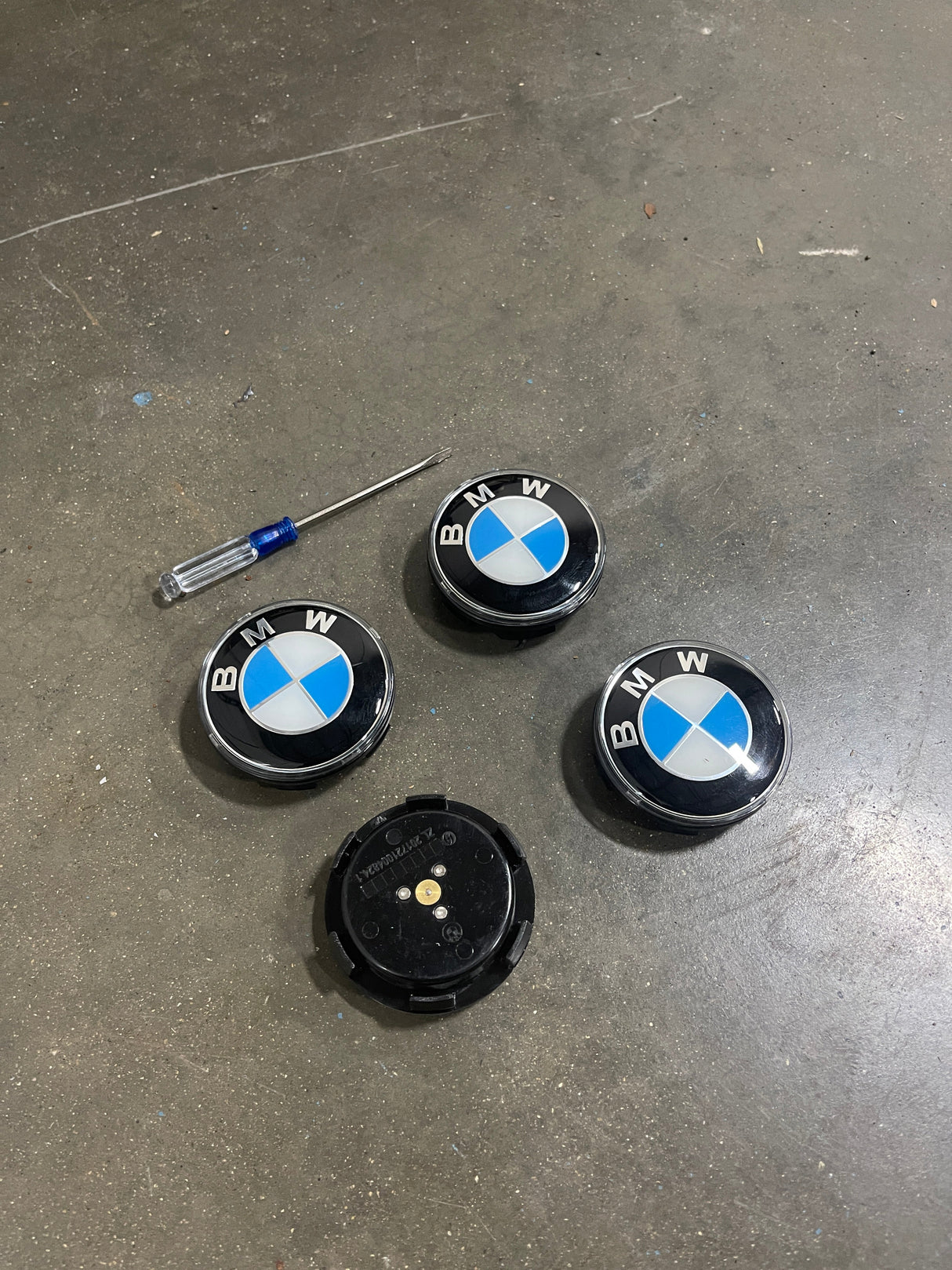 BMW Floating Wheel Center Caps Blue/White Carbon Fiber - MidWest Bimmer Supply